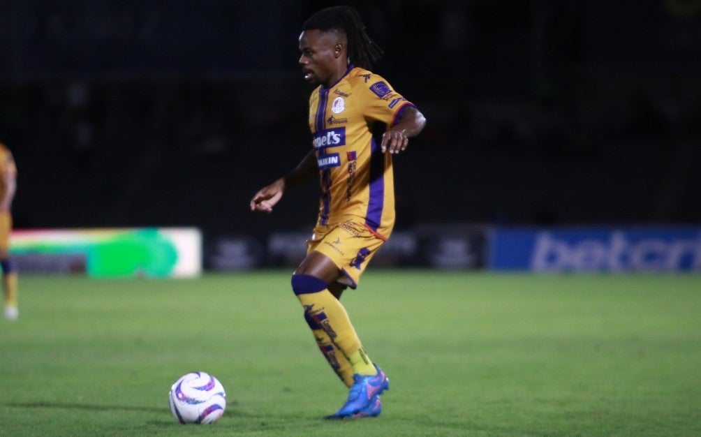 Jhon Murillo durante un partido