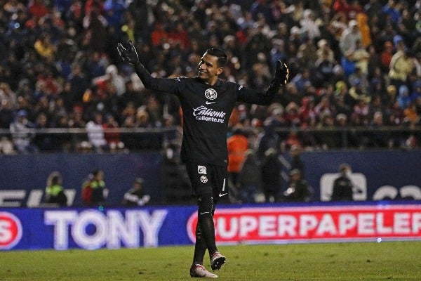 Luis Malagón jugando con el América 