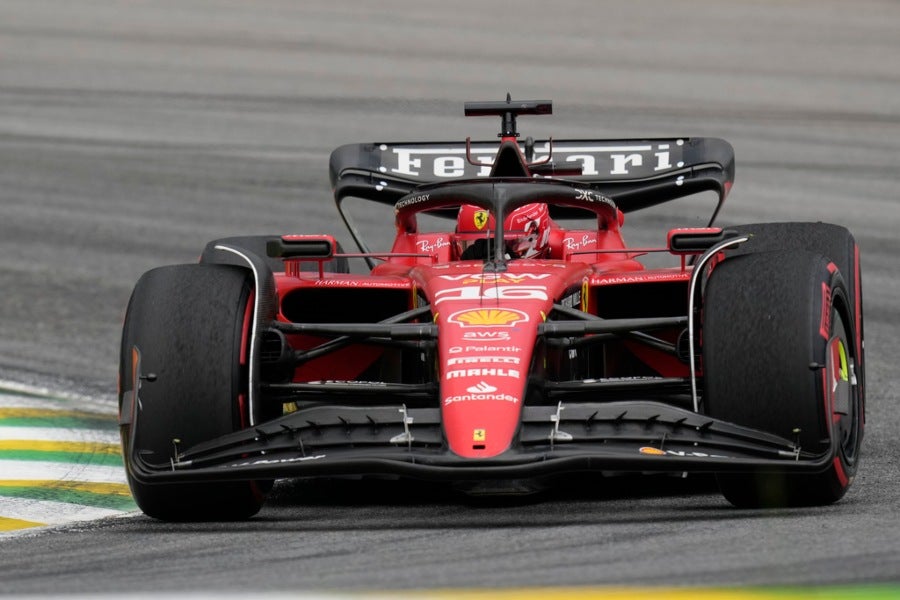 Charles Leclerc en la qualy de Brasil