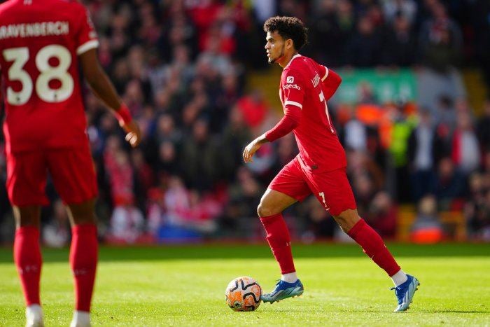 Luis Díaz durante un partido con el Liverpool