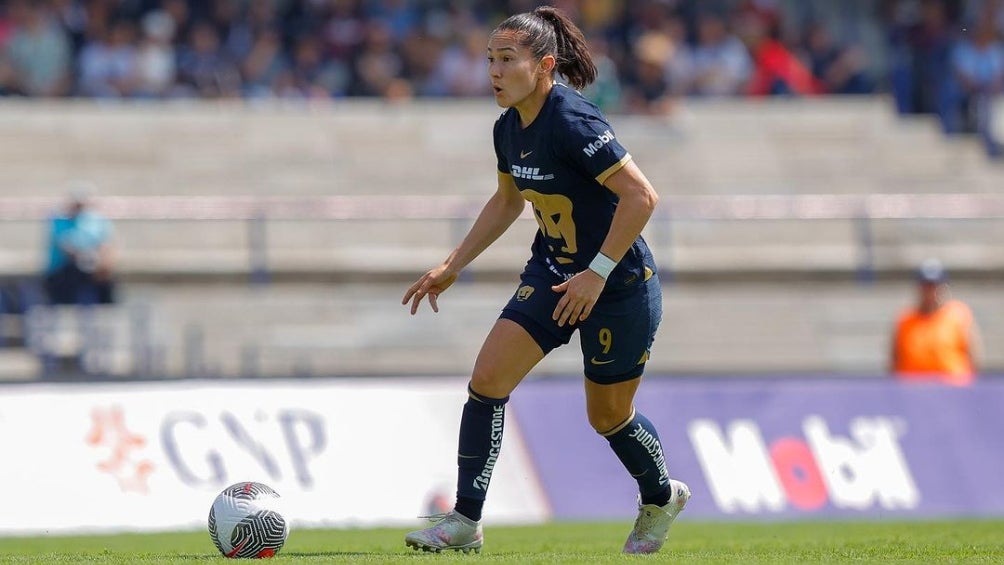 Desirée Monsiváis jugando con Pumas Femenil