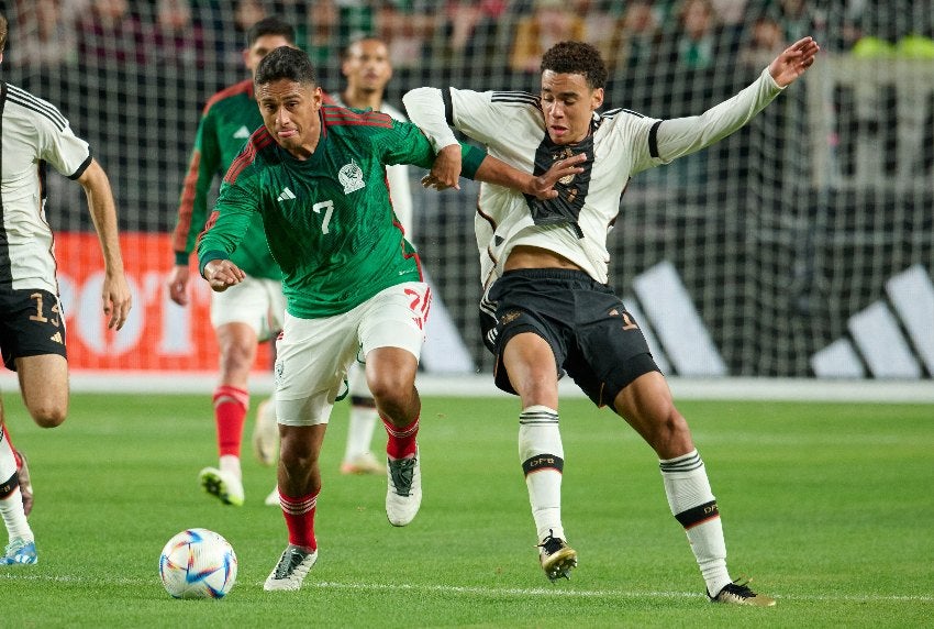 Luis Romo en el duelo ante Alemania