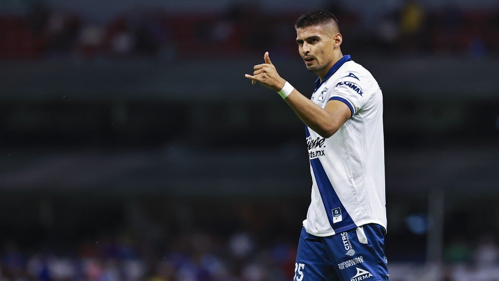 Guillermo Martínez celebra un gol