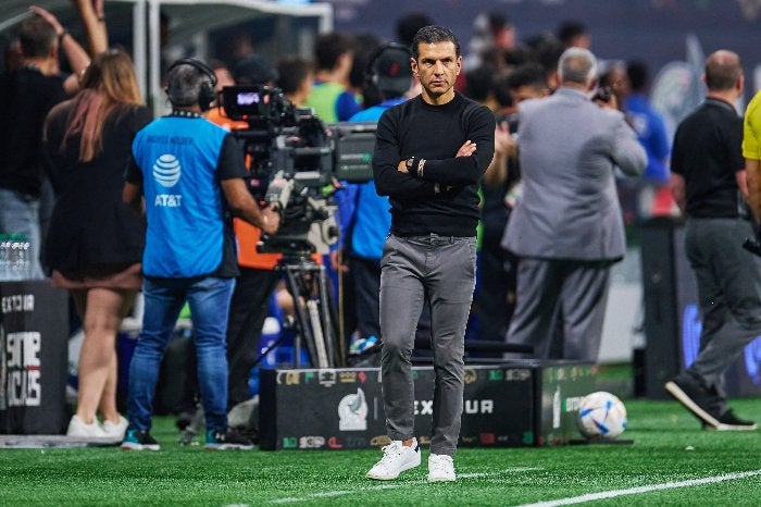 Jaime Lozano en un partido de México