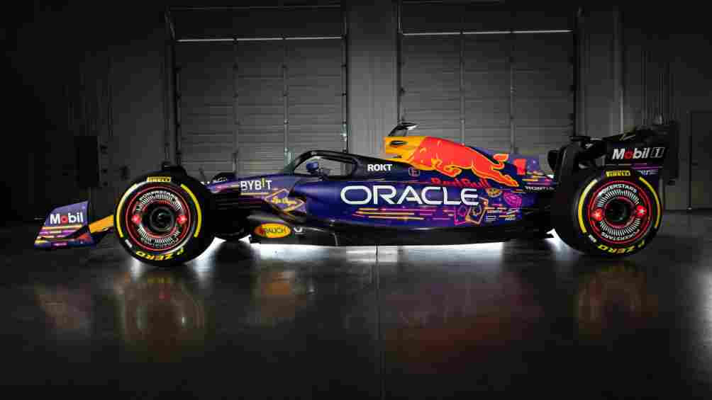 El nuevo diseño del RB19, en tono morado con detalles en neón