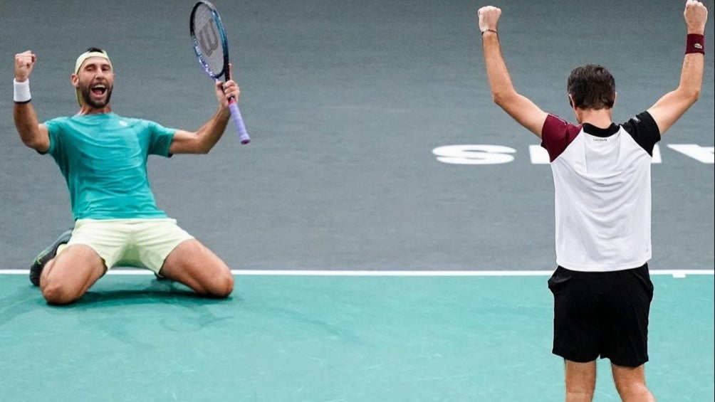 Santiago González y Roger-Vasseli vencen a la pareja no.1 del mundo y avanzan a Semis de las ATP Finals