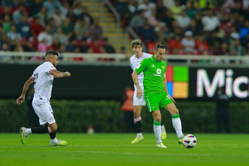 Guardado con el Betis en su gira por México