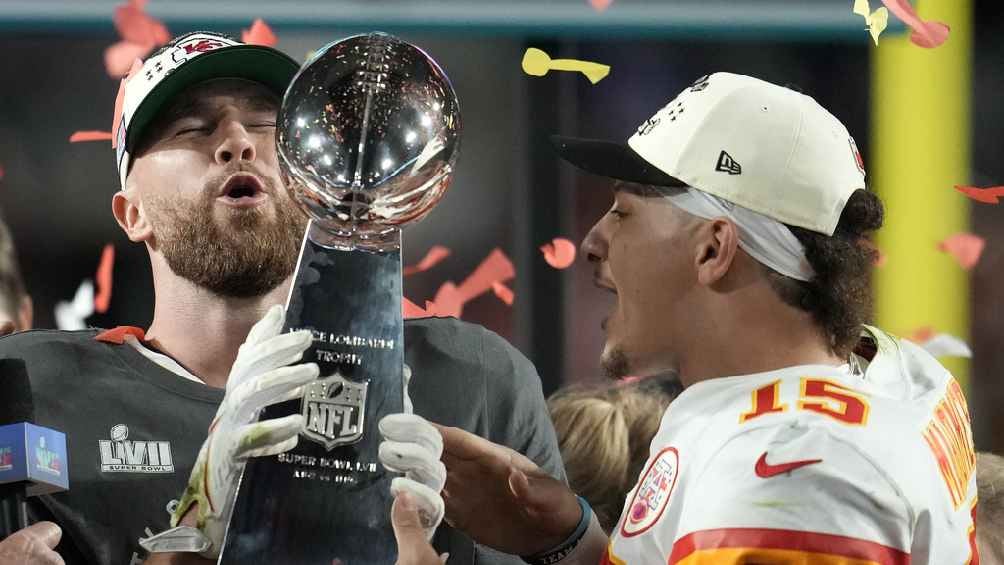 Kelce jugará contra los Eagles