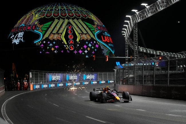 Checo Pérez durante el Gran Premio de Las Vegas