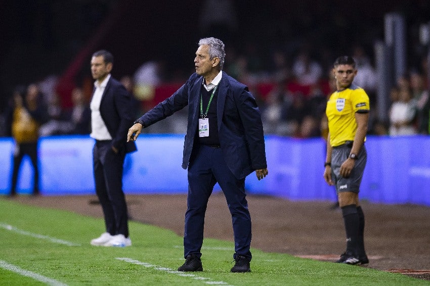 Reinaldo Rueda en la derrota de Honduras ante México