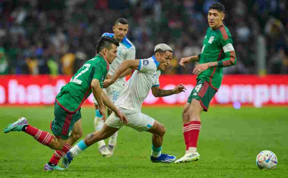 Lozano y Álvarez en el compromiso ante Honduras