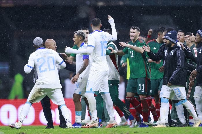 México y Honduras protagonizaron altercado al término del partido