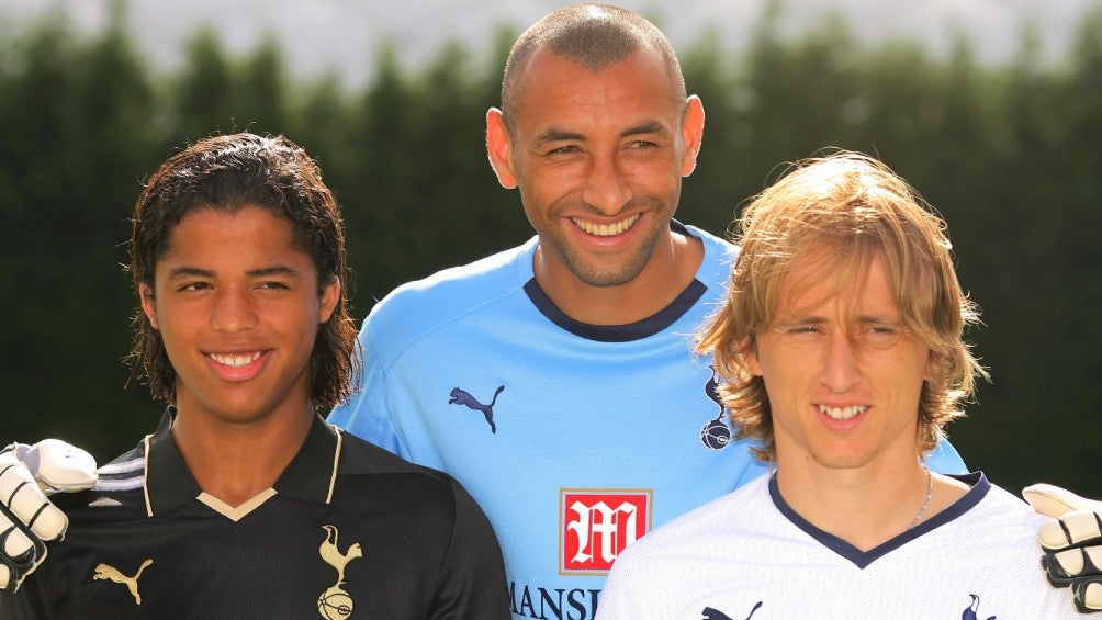 Giovani Dos Santos y Luka Modric, en su presentación con Tottenham