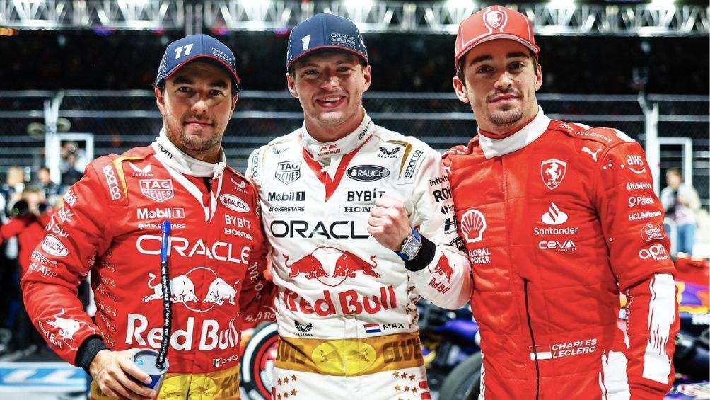 Verstappen junto a Checo Pérez y Charles Leclerc