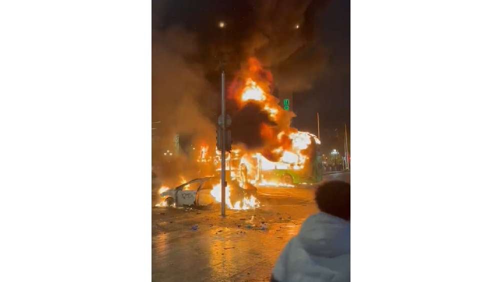 Hubo varios incendios en las calles de Dublín. 