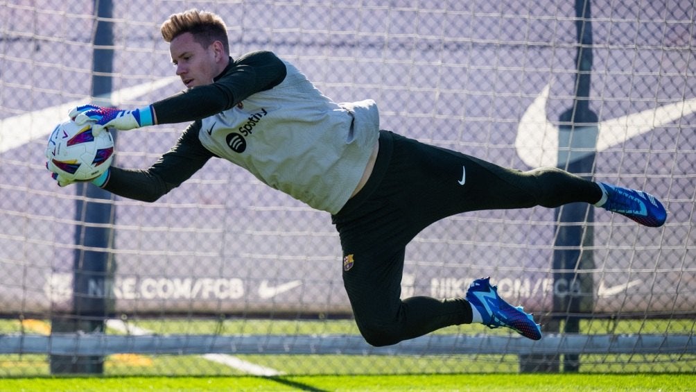 Ter Stegen arrastra problemas en la espalda