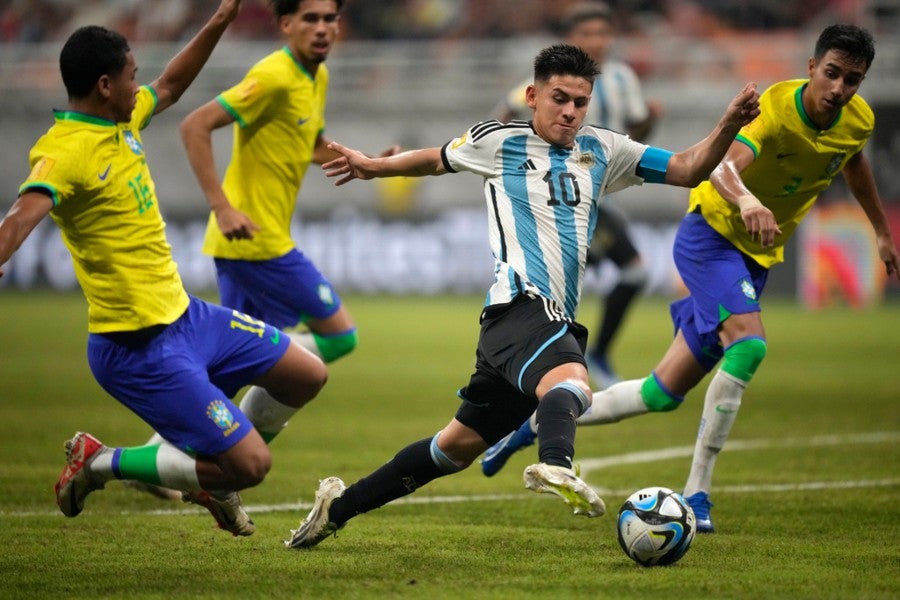 Claudio Echeverri en el Mundial ante Brasil