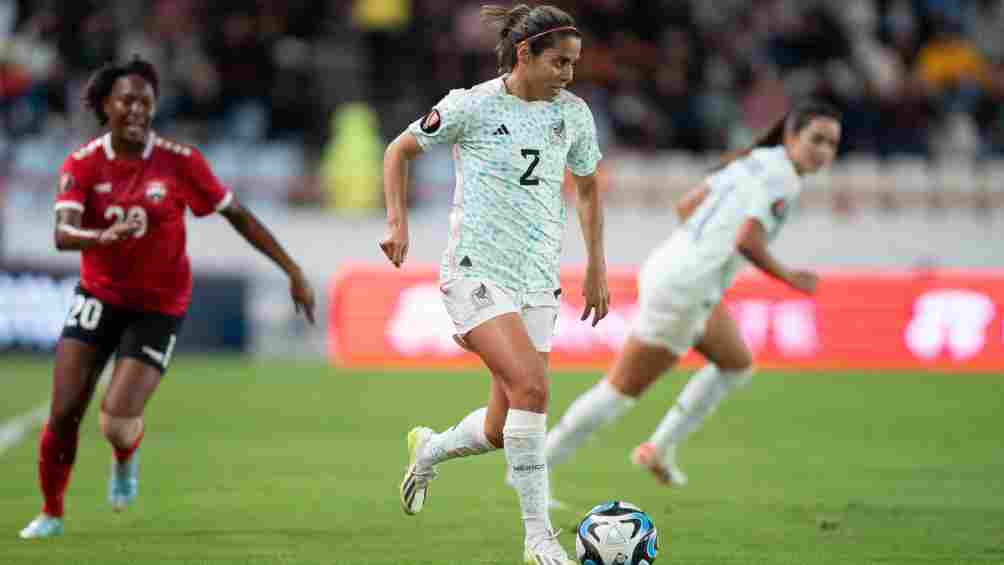 Kenti Robles con la Selección Mexicana 