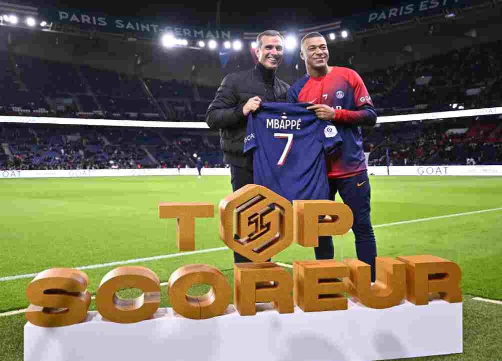 Mbappé estrenó el parche de goleador de la Ligue 1