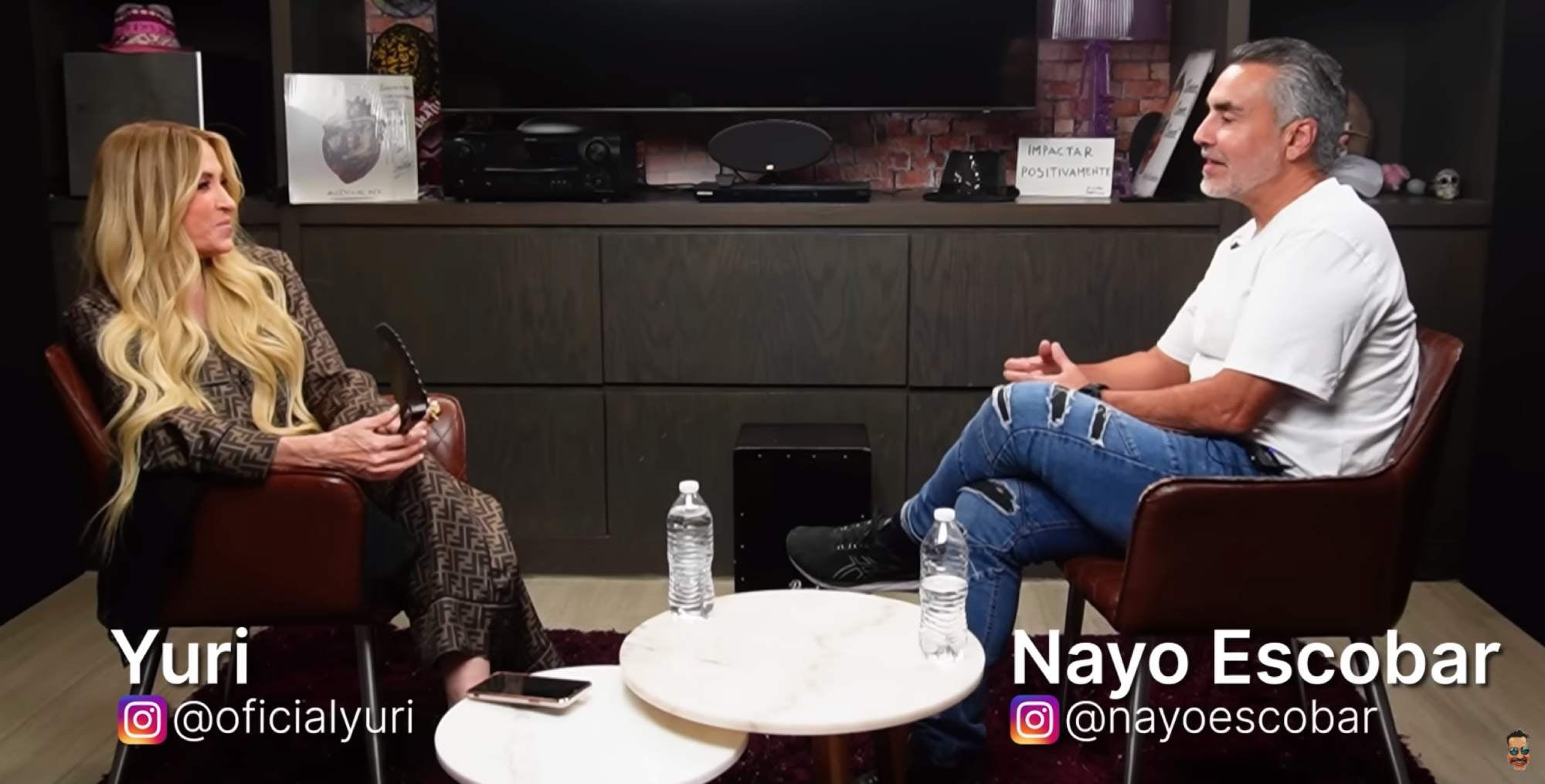 En entrevista con Nayo Escobar, la cantante reveló algunas cosas picantes de su pasado.