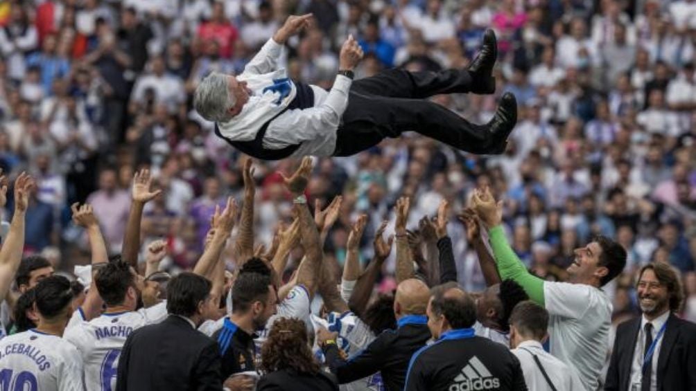 El entrenador italiano celebrando un campeonato con el Madrid