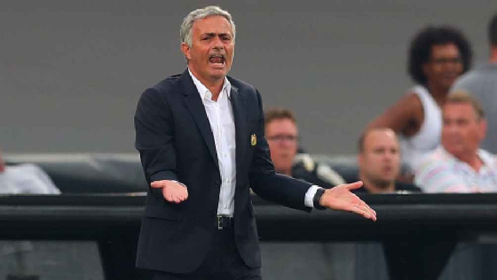 Mourinho molesto con su equipo