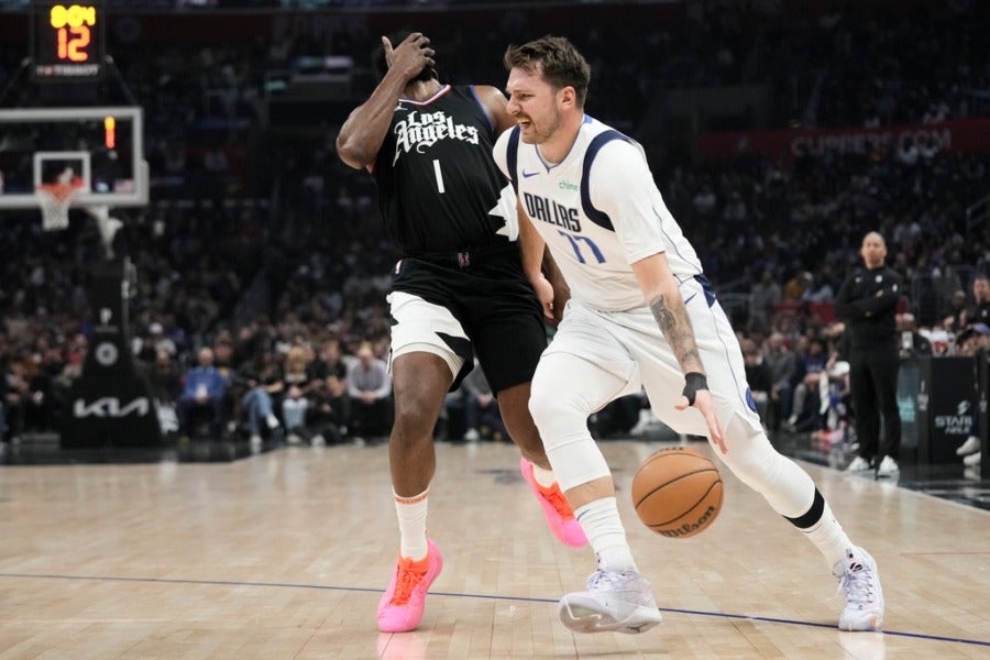 Luka Doncic se lesionó en duelo contra James Harden