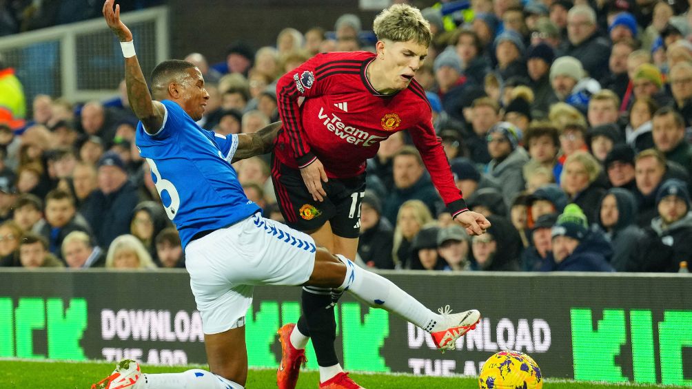 Alejandro Garnacho durante el juego ante el Everton