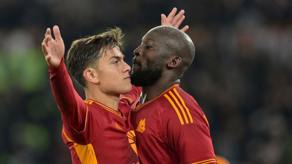 Dybala celebra junto a Lukaku