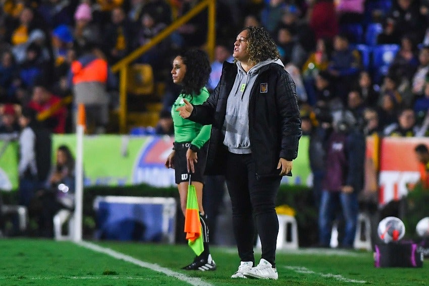 Milagros Martínez en la Final ante América