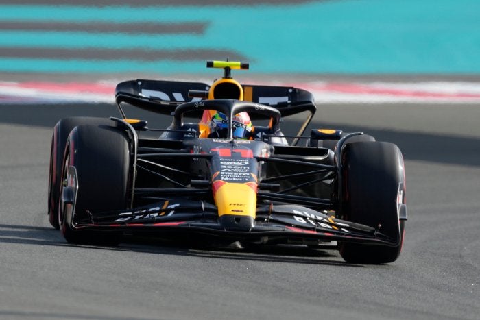 Checo Pérez durante el GP de Abu Dhabi