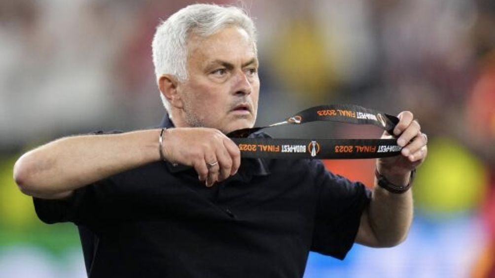 Mou durante un partido de Europa League