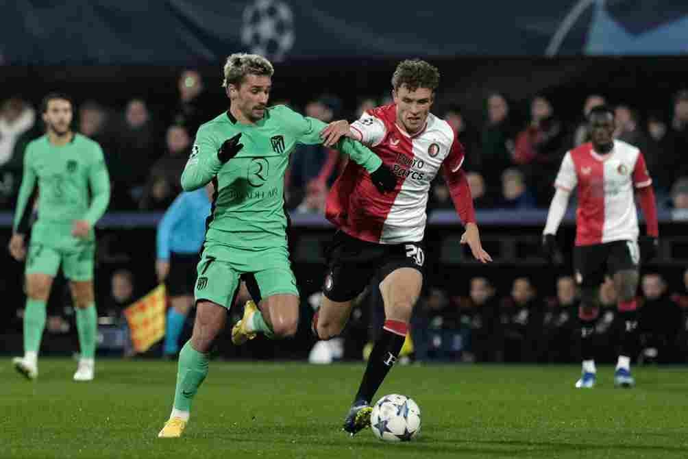 Griezmann en el juego ante Feyenoord