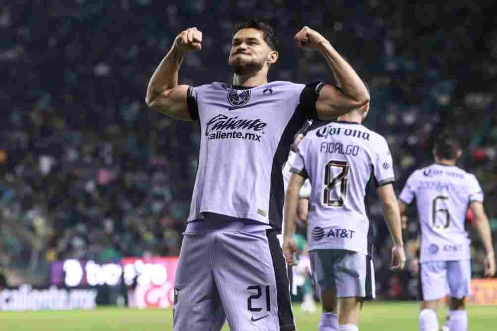 Henry Martin celebra su gol ante la Fiera