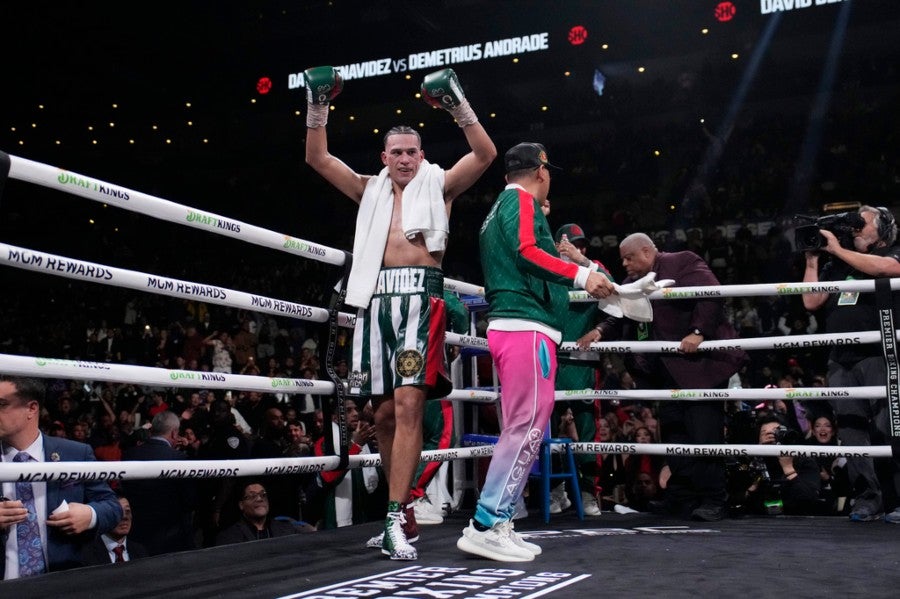 David Benavidez noqueó a Demetrius Andrade