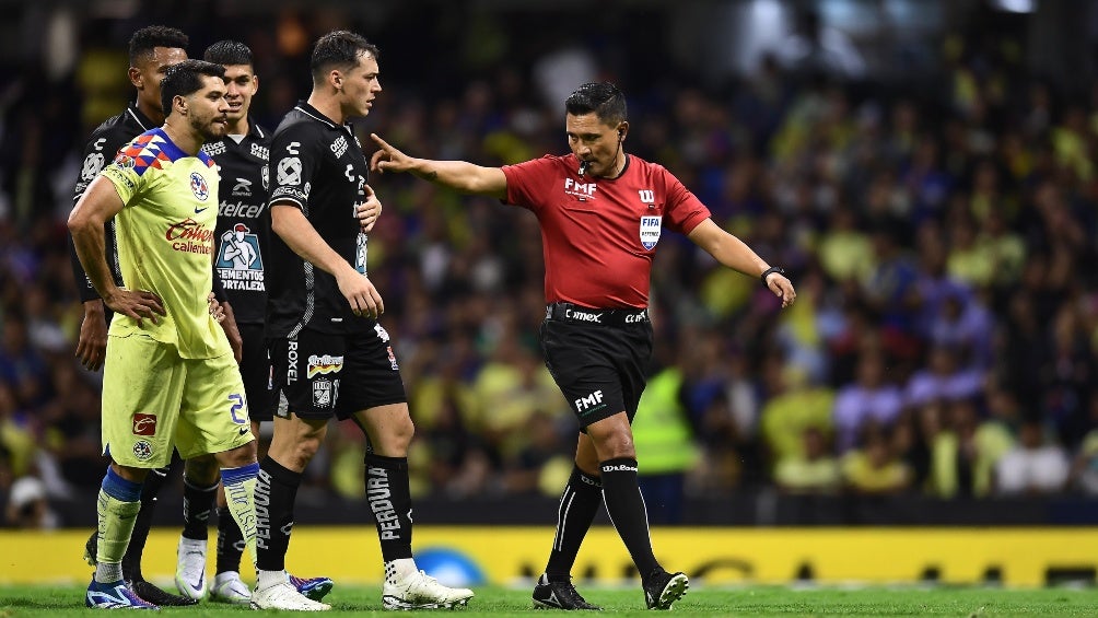 'Paco' Chacón arremete contra Fernando Guerrero tras arbitraje entre América y León