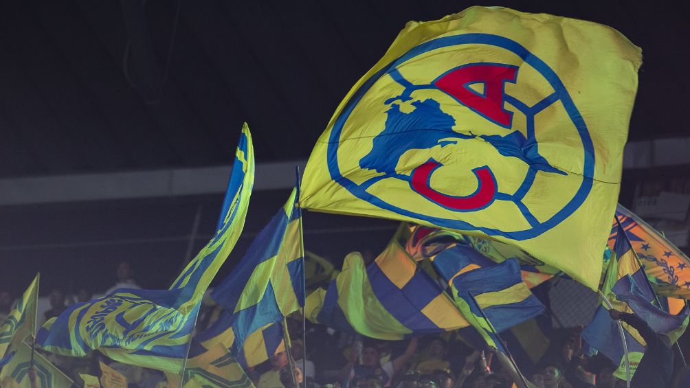 La afición azulcrema en el Estadio Azteca