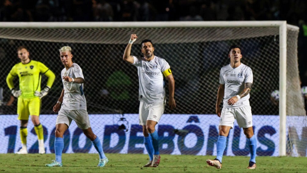 Luis Suárez en festejo de gol