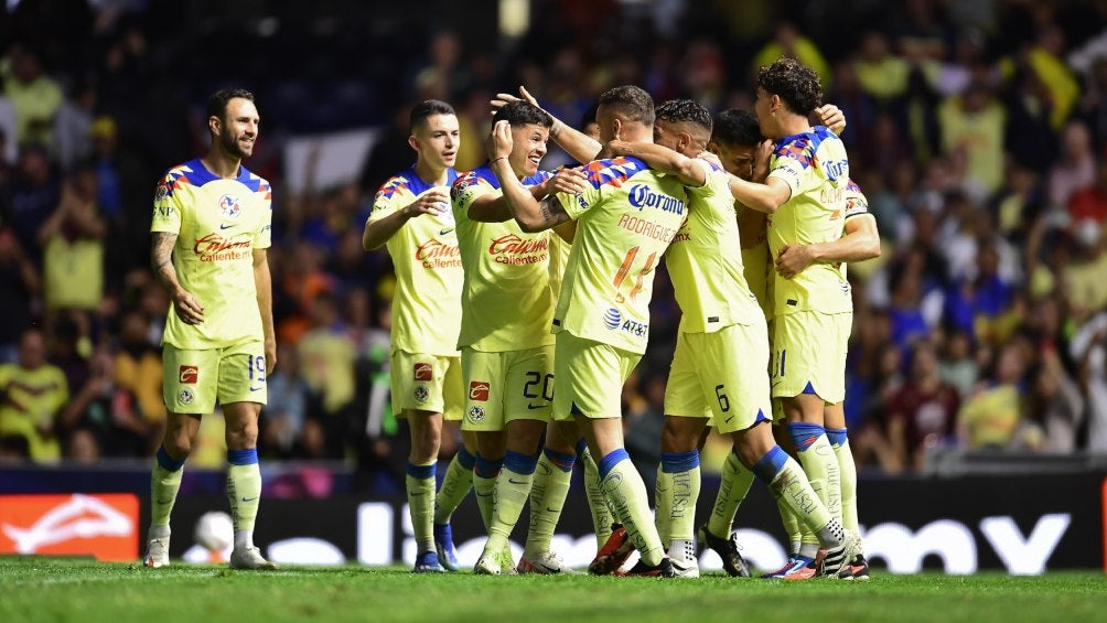 América festeja el gol que le da el pase a las semifinal