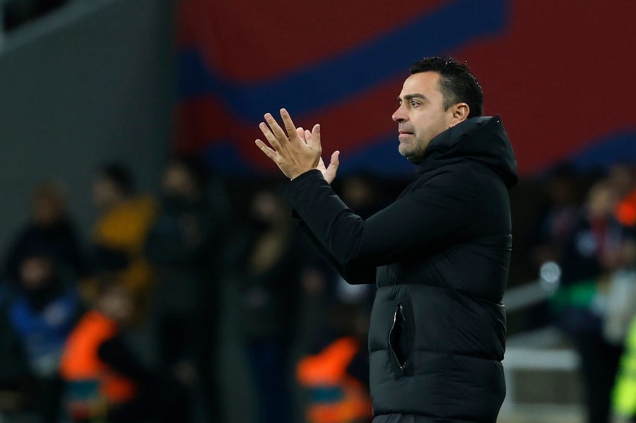 Xavi Hernández liga cuatro victorias sobre Atlético de Madrid