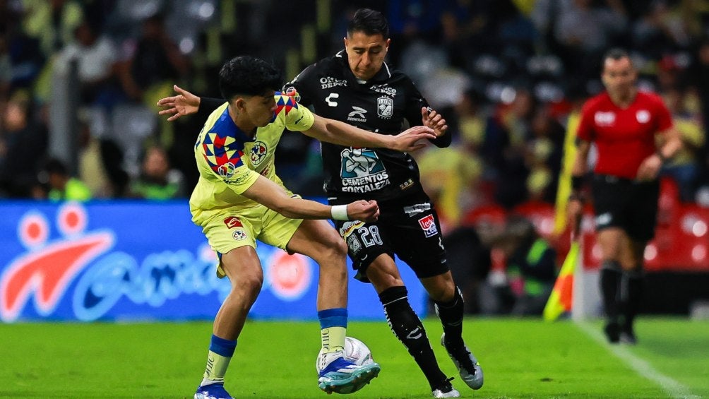 El defensor mexicano Kevin Álvarez volvió al once inicial del América