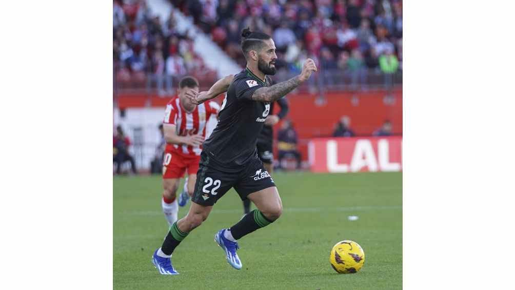 Betis jugó con uno menos