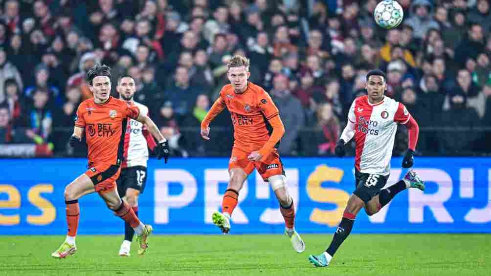 Volendam visitó a Feyenoord en la Jornada 15