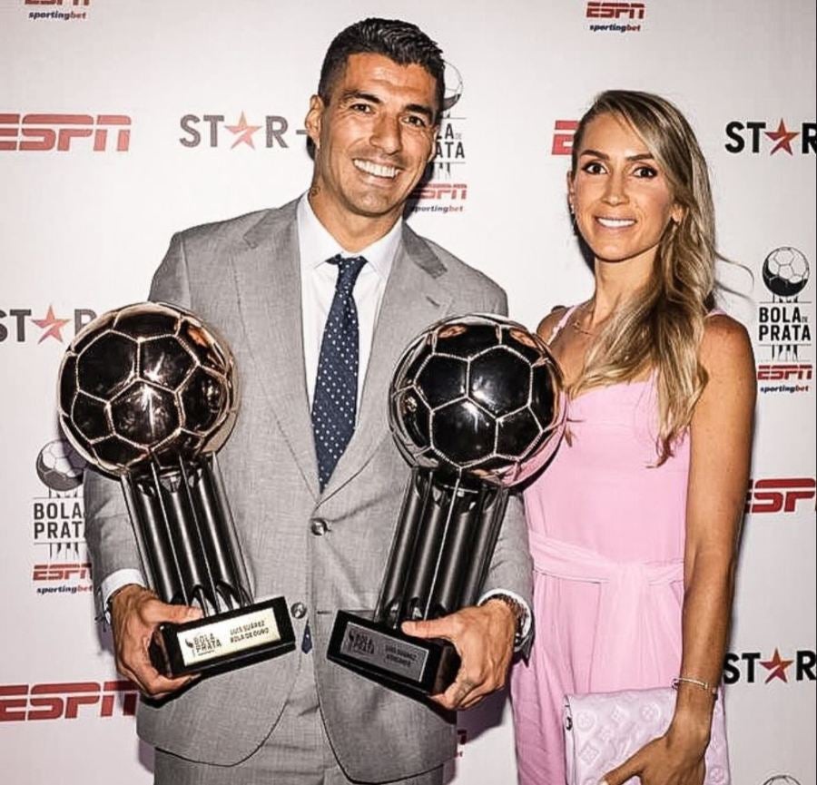 Luis Suárez con la Bola de Oro