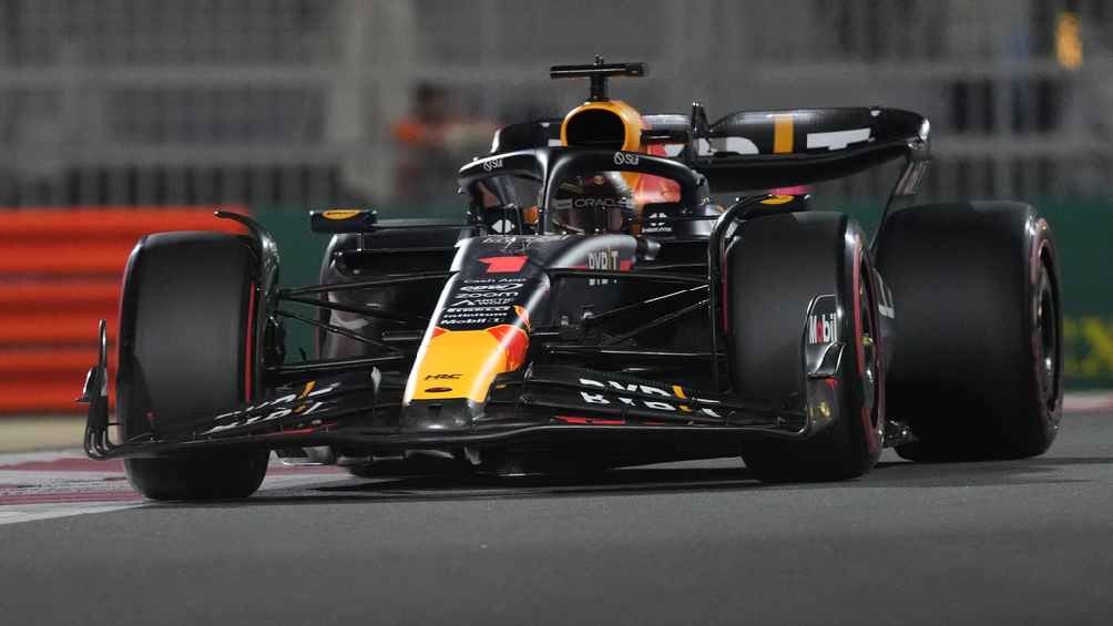 Max Verstappen corriendo con Red Bull 