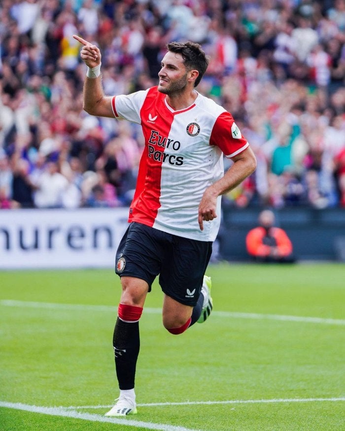 Santiago Giménez en celebración con Feyenoord