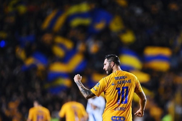 André Pierre Gignac jugando con los Tigres