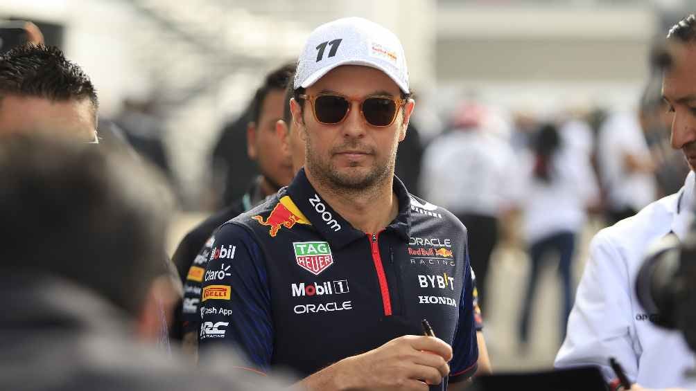 El mexicano puede quedarse en Red Bull