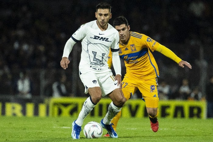 Pumas enfrentando a Tigres