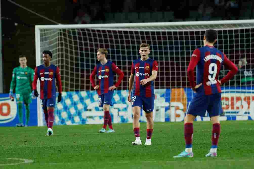 Jugadores de Barcelona se lamentan tras la derrota